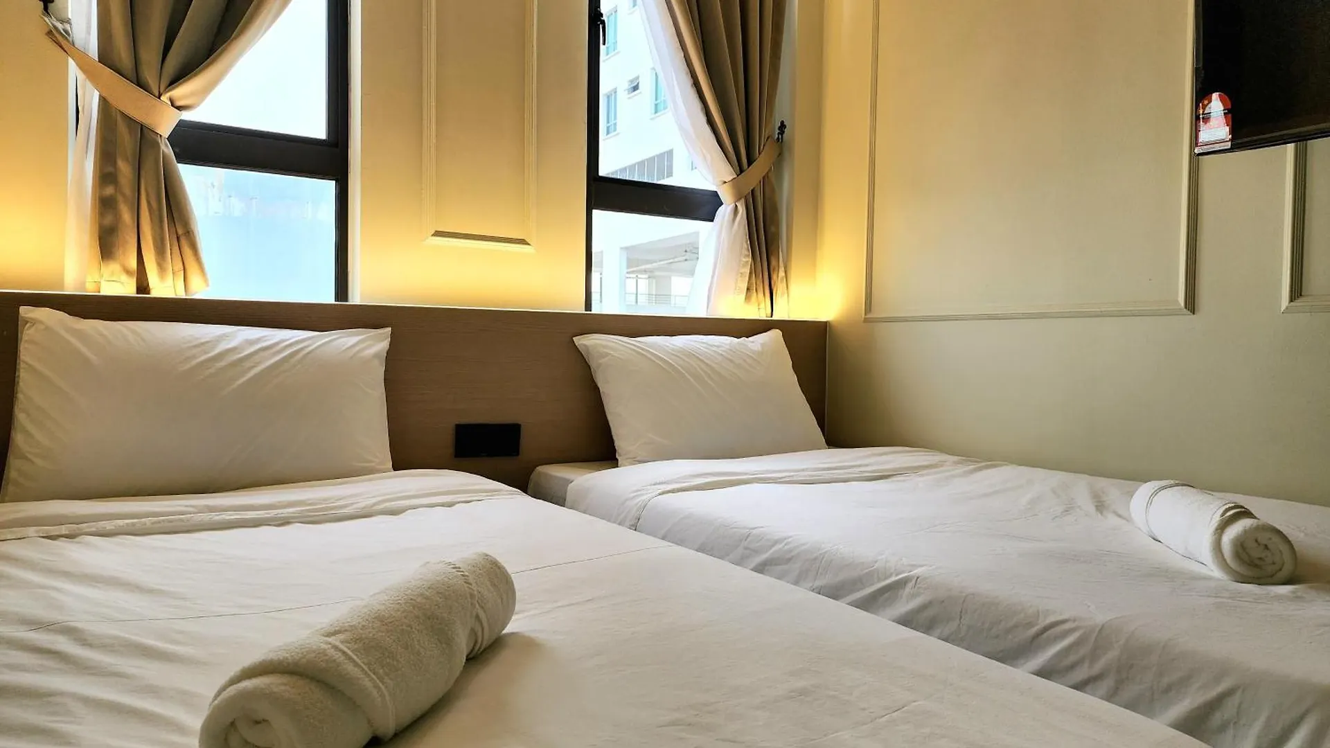 Georgetown Ay Hotel 2*, George Town