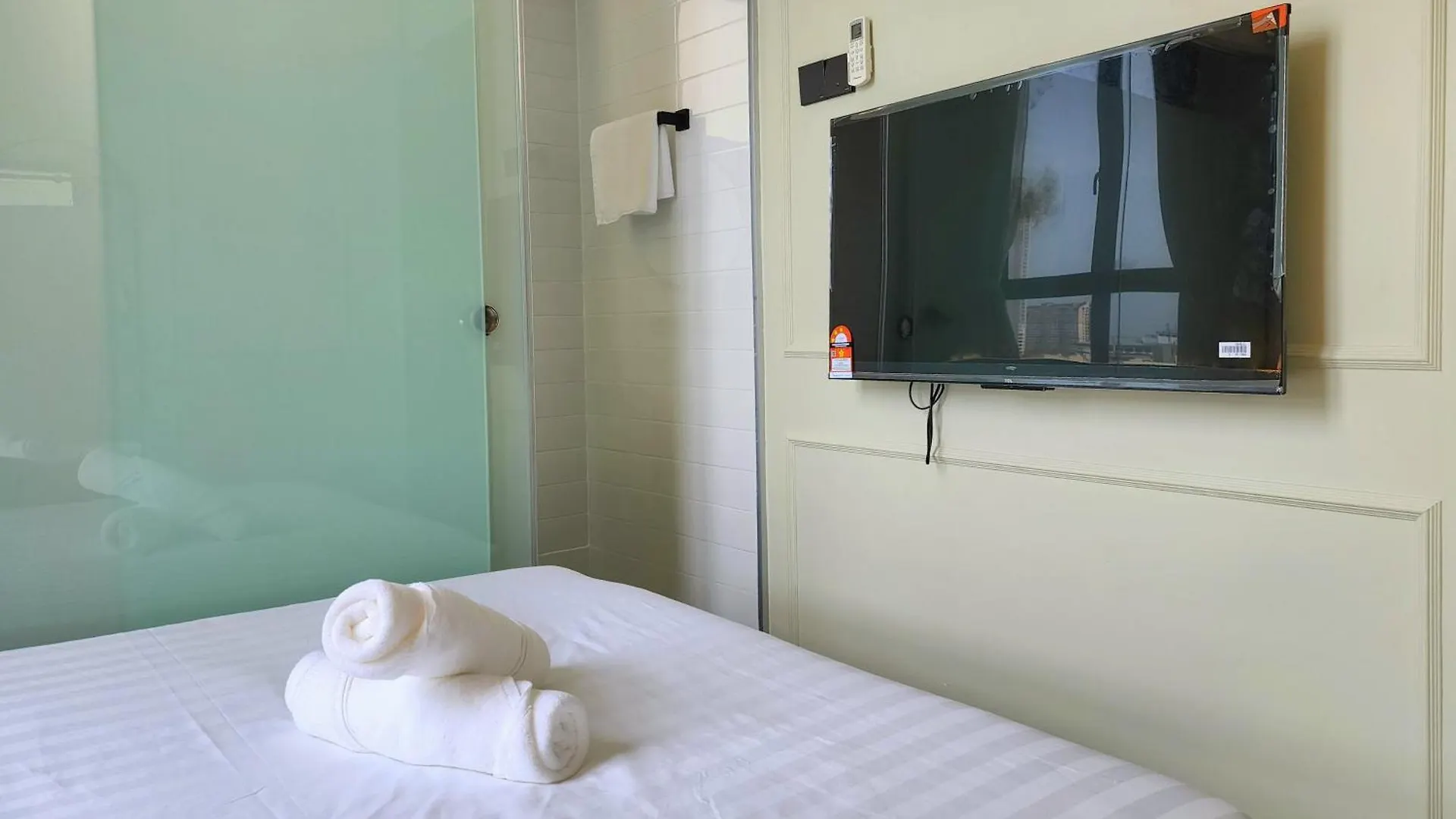 Georgetown Ay Hotel 2*, George Town